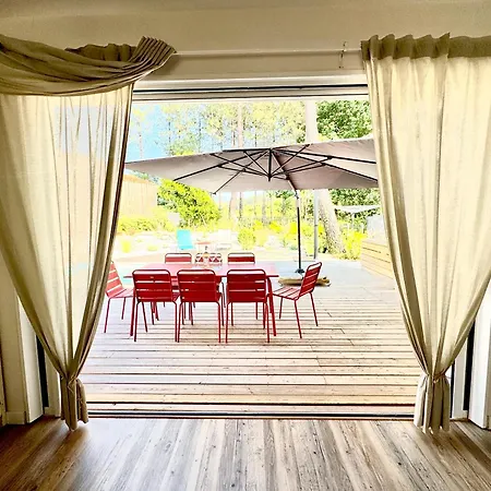 ヴィラ Les Pins, Terrasse, Piscine Et Jardin Clot, Vue Foret